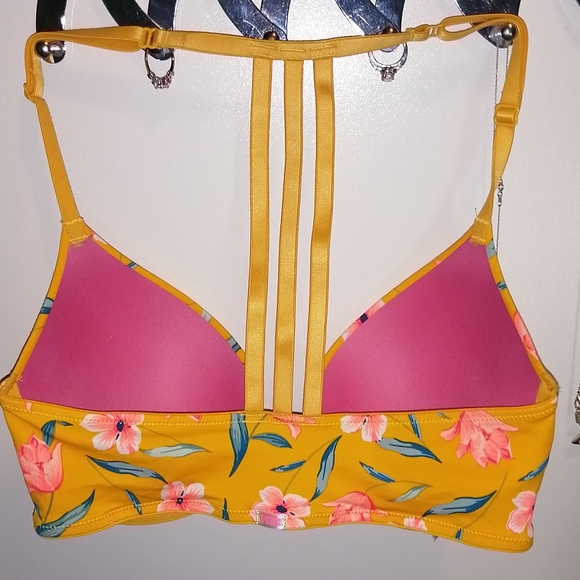 BNWOT Victoria's secret push-up bra - front clasp - Picture 7 of 7